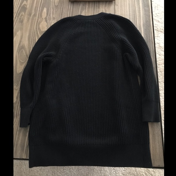 🖤 GAP Black Thick Knit Long Button Cardigan! 🖤 - Picture 5 of 8